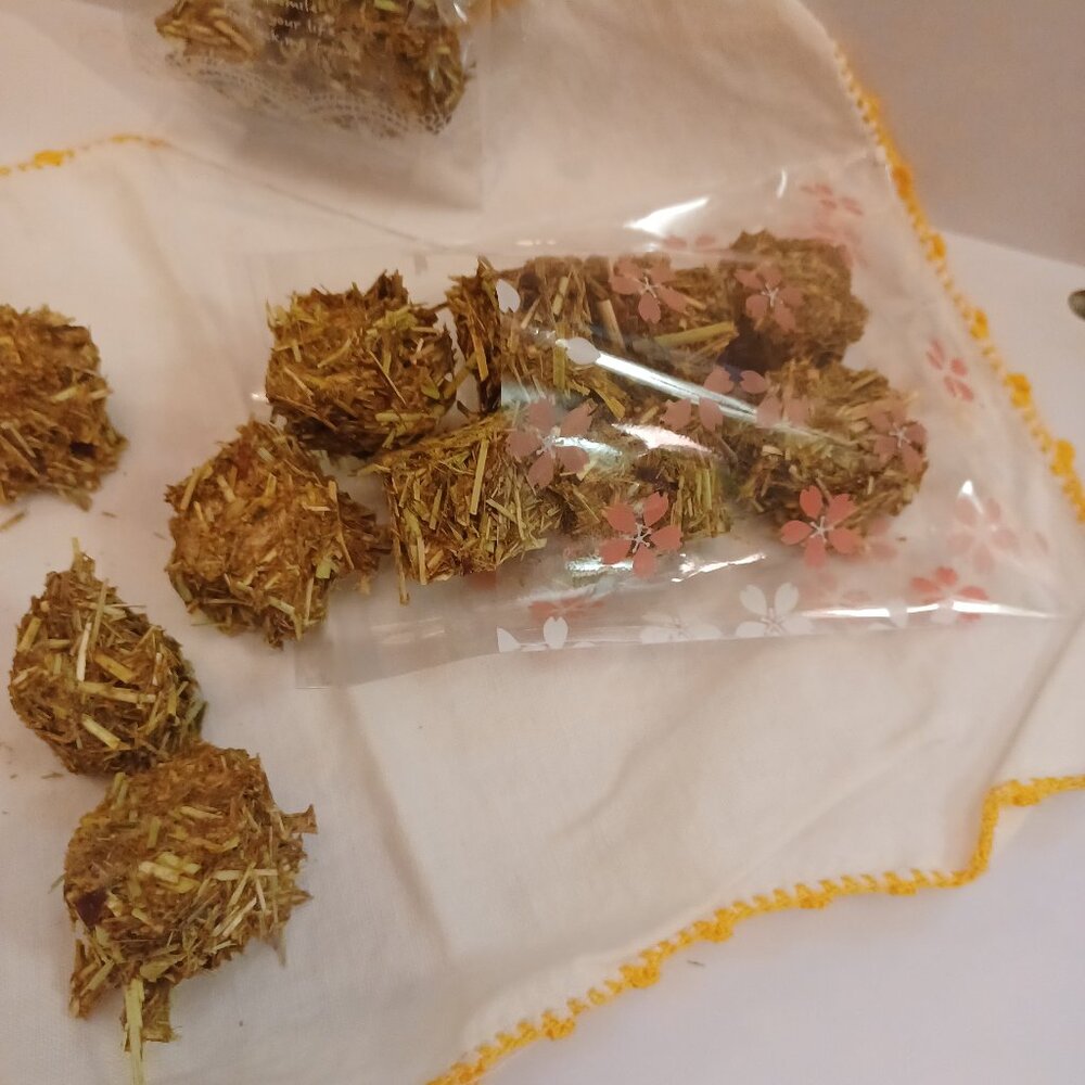 All Natural Homemade Rabbit Treats - Picture 4 of 9